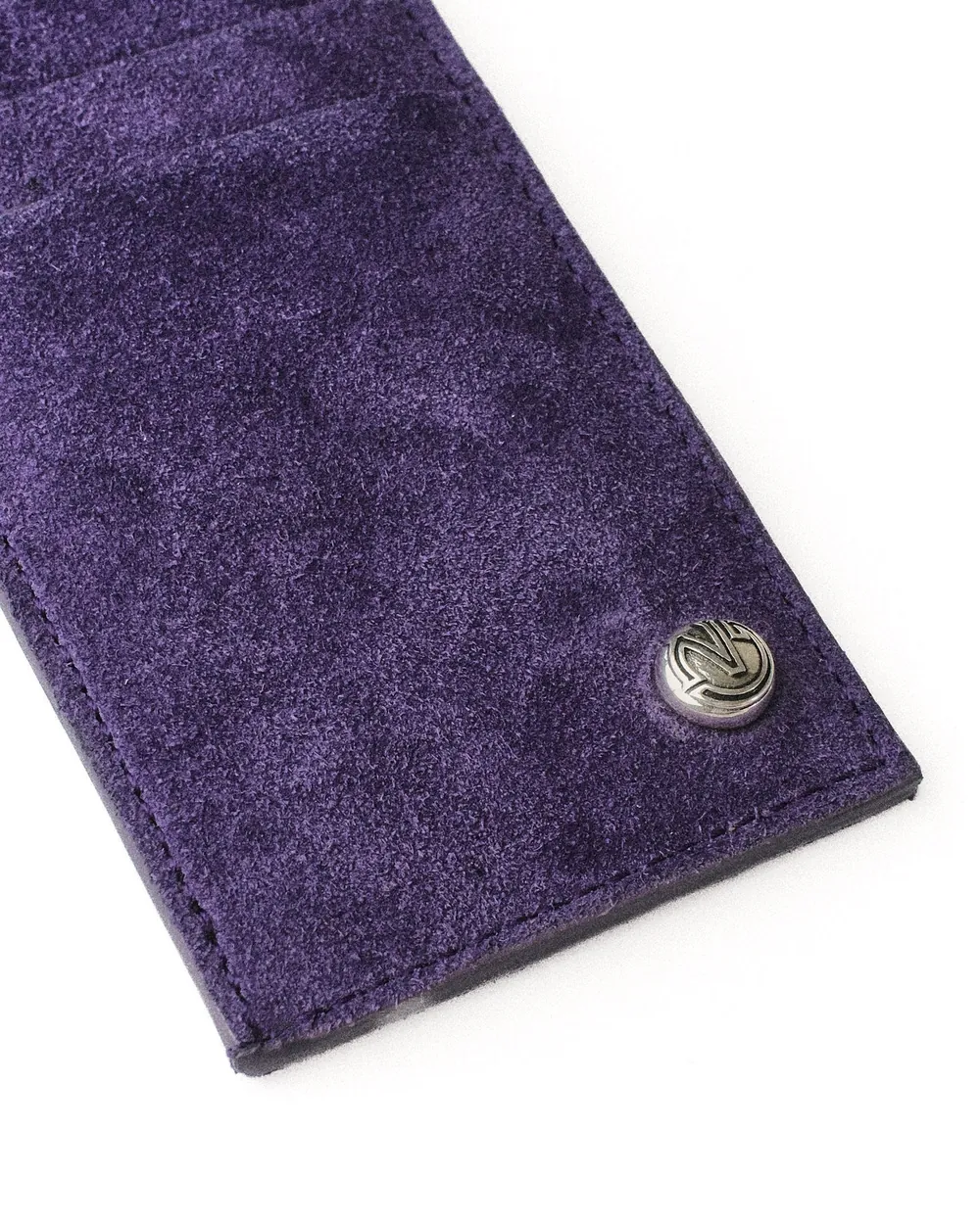 40 WALLET purple pendant detail